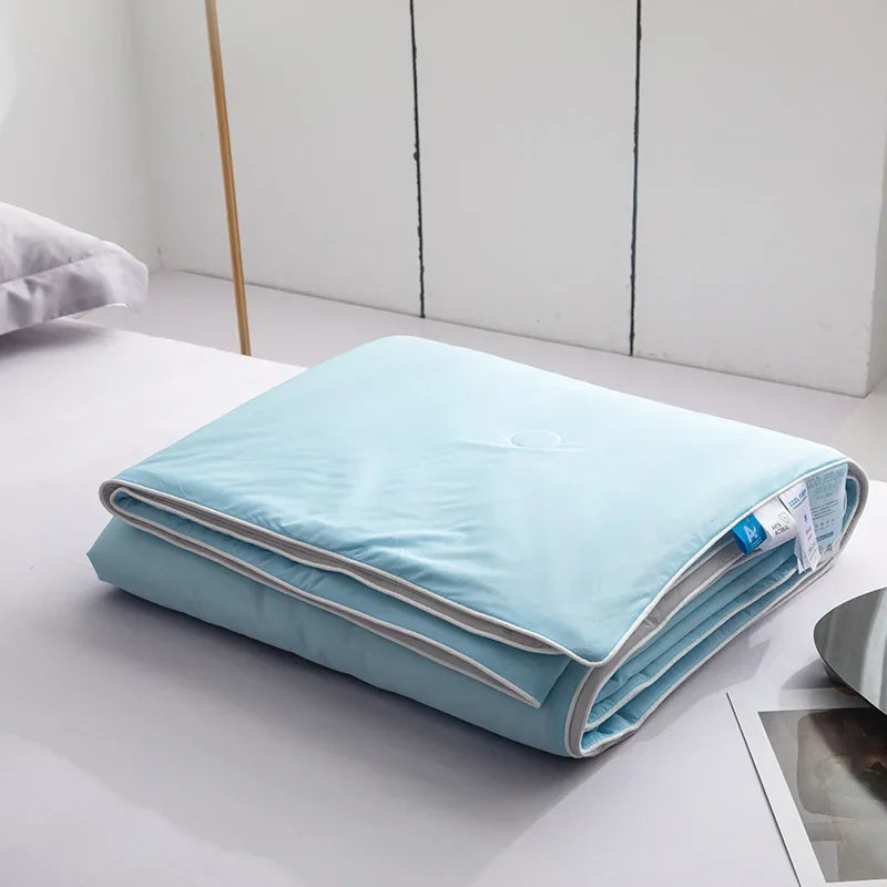 Air Condition Comforter – Ice Silk Cooling Blanket for Summer, Lightweight & Smooth, Twin/King Sizes
