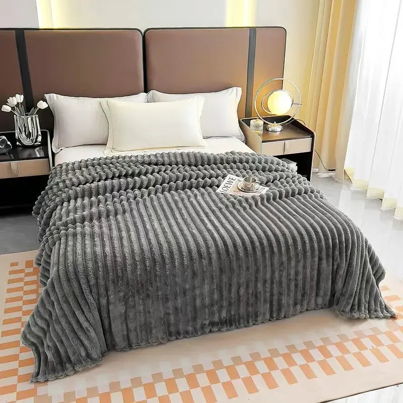 Double Sided Solid Color Blanket – Breathable & Skin-Friendly Summer Throw