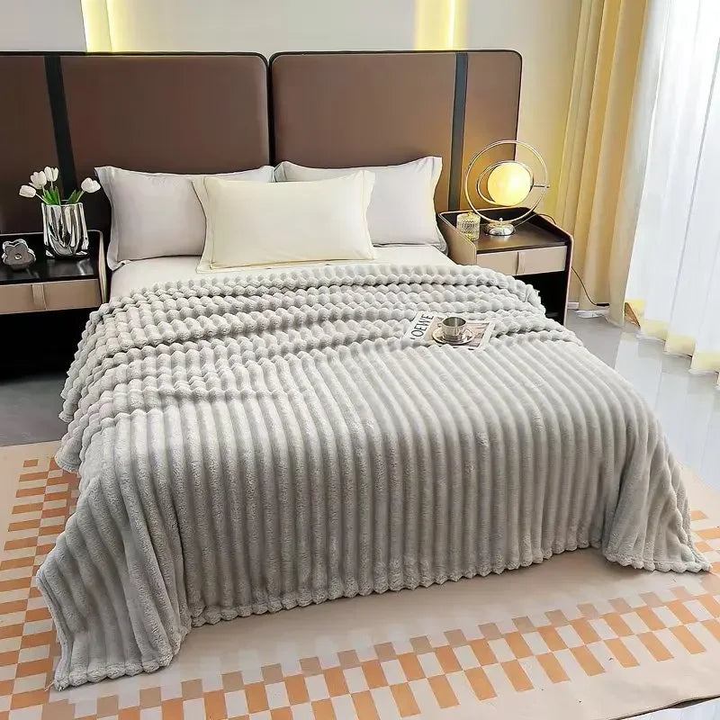 Double Sided Solid Color Blanket – Breathable & Skin-Friendly Summer Throw