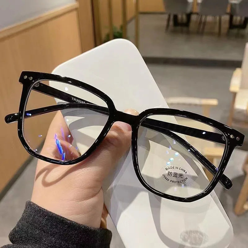 Anti-Blue Light Glasses – Transparent Eyewear for Men & Women, Blocks Blue Ray for Eye Protection