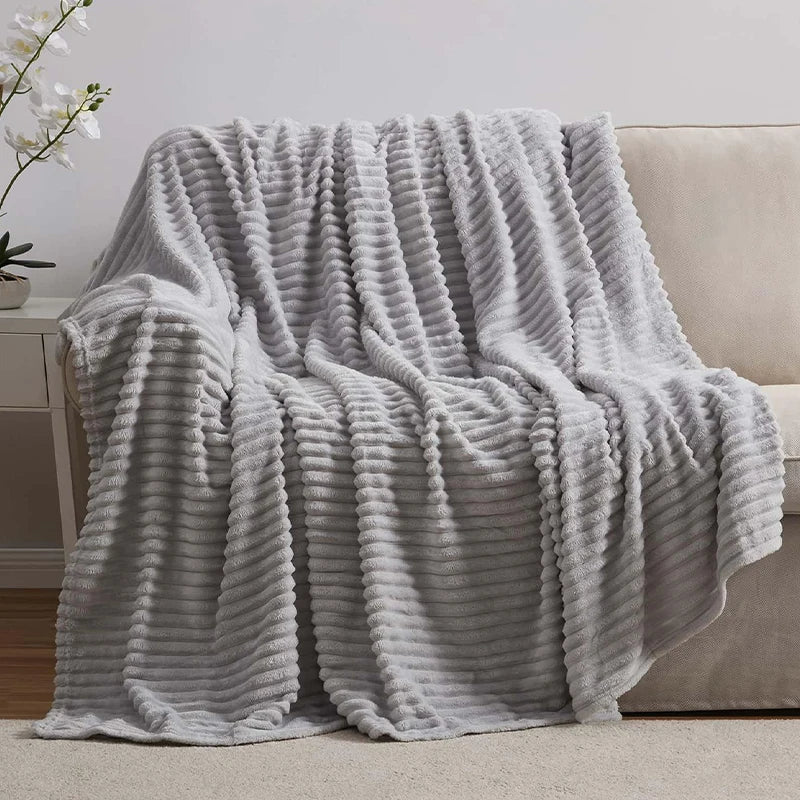 Small Blanket Solid Color Coral Velvet Air-Conditioned Plush Comfortable and Warm Solid Blanket